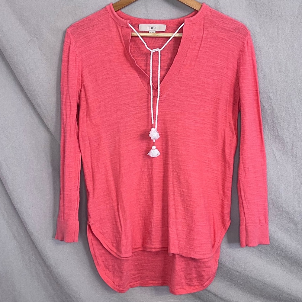 Loft Coral Split V-Neck Tie Tassel Lightweight Pullover Tunic Sweater in Small